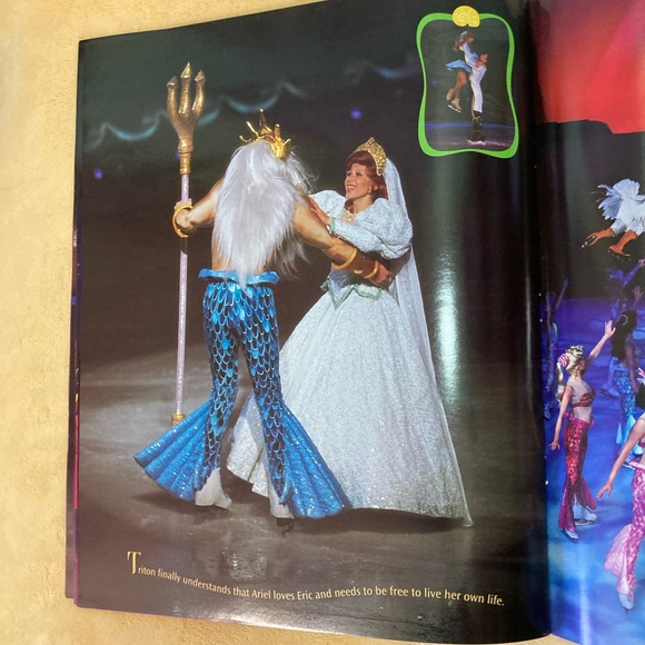 Disney On Ice The Little Mermaid program - Picture 9 of 15